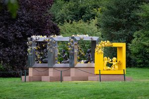 Péju Alatise, _Sim and the Yellow Glass Birds_ (2022). Courtesy kó Art Space. Frieze Sculpture, The Regent's Park, London (14 September–13 November 2022). Courtesy Frieze.